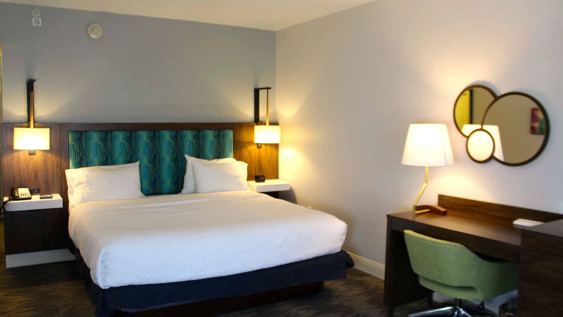 Hampton Inn & Suites Sarasota / Bradenton - Airport