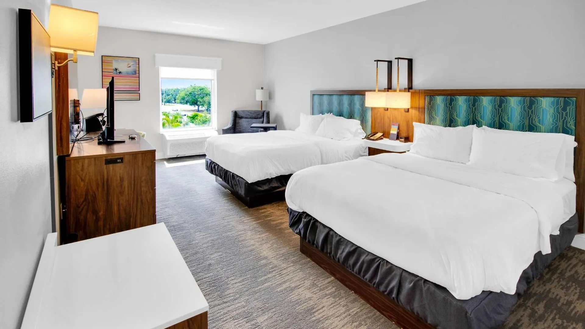 Hampton Inn & Suites Sarasota / Bradenton - Airport 3*,